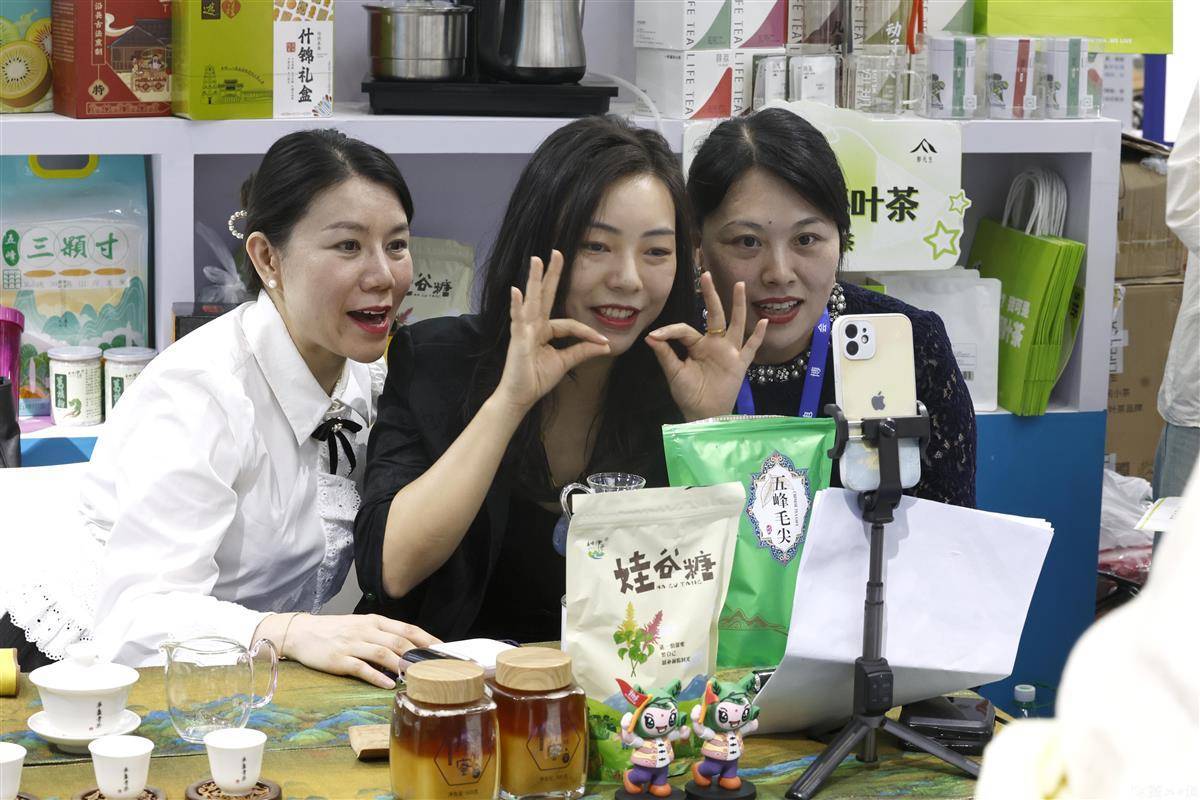 皇城国际的网站是多少